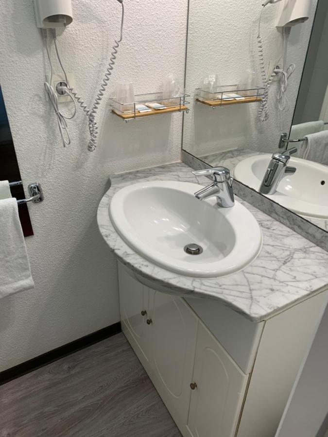 L'Auberge Everhotel de Tarbes-Ibos Eksteriør billede