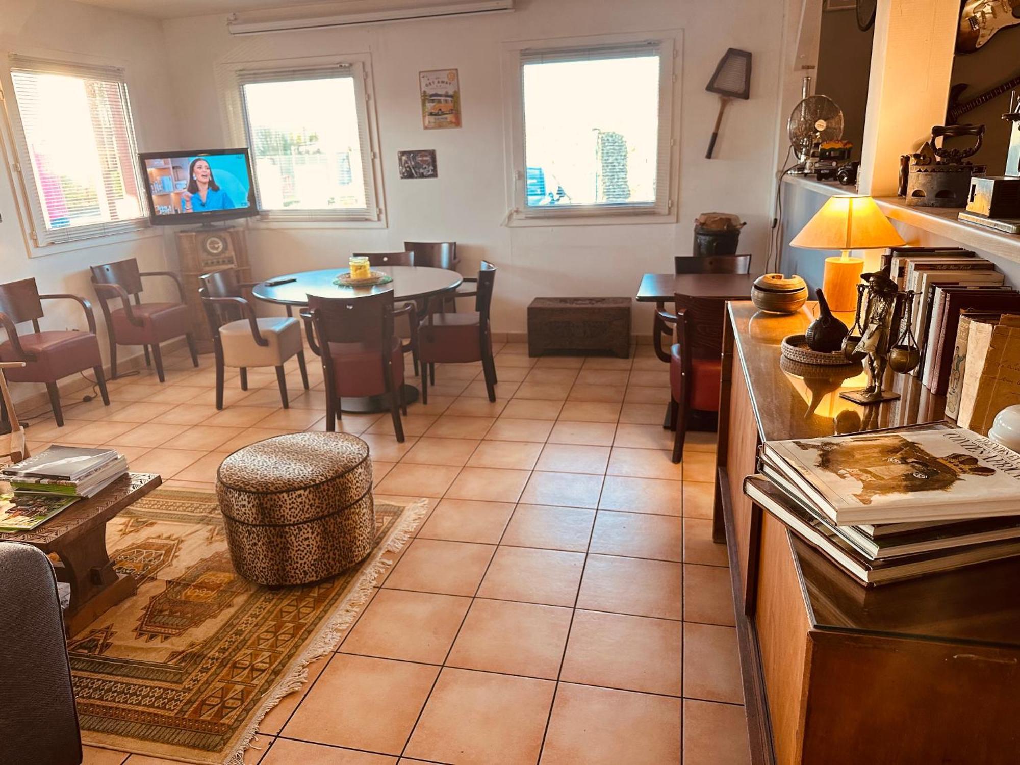 L'Auberge Everhotel de Tarbes-Ibos Eksteriør billede