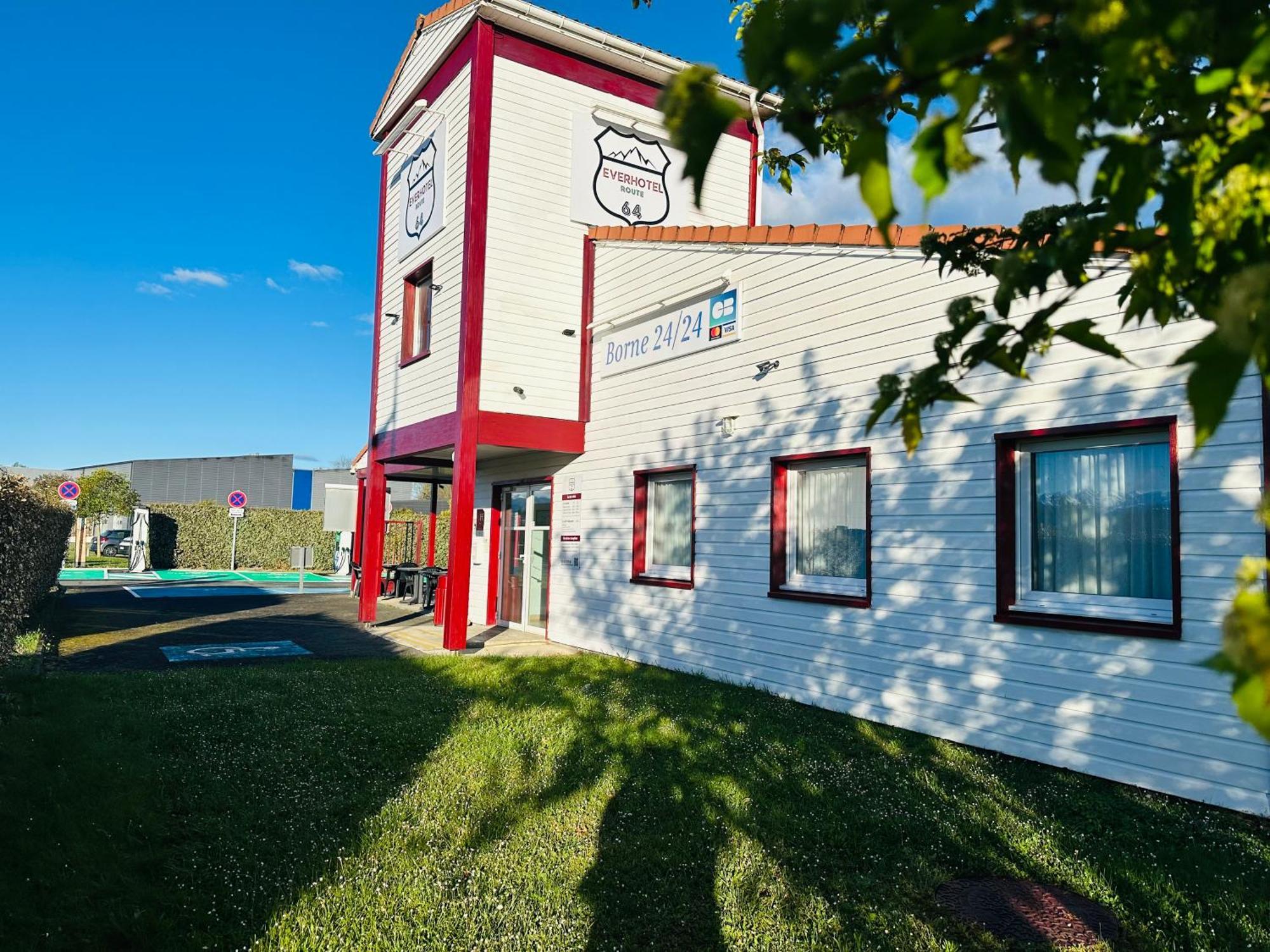 L'Auberge Everhotel de Tarbes-Ibos Eksteriør billede