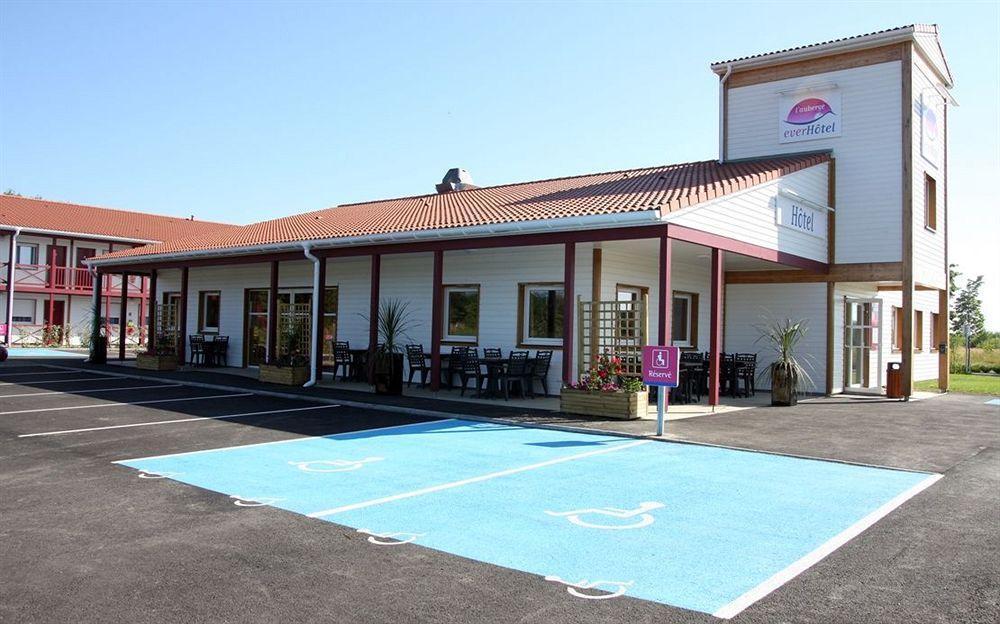 L'Auberge Everhotel de Tarbes-Ibos Eksteriør billede